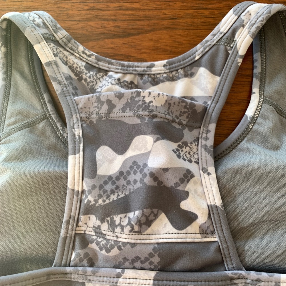 Reebok‎ Sports Bra Racerback W/Phone Pocket Camo Print Workout Fitness Top XS - Picture 6 of 10